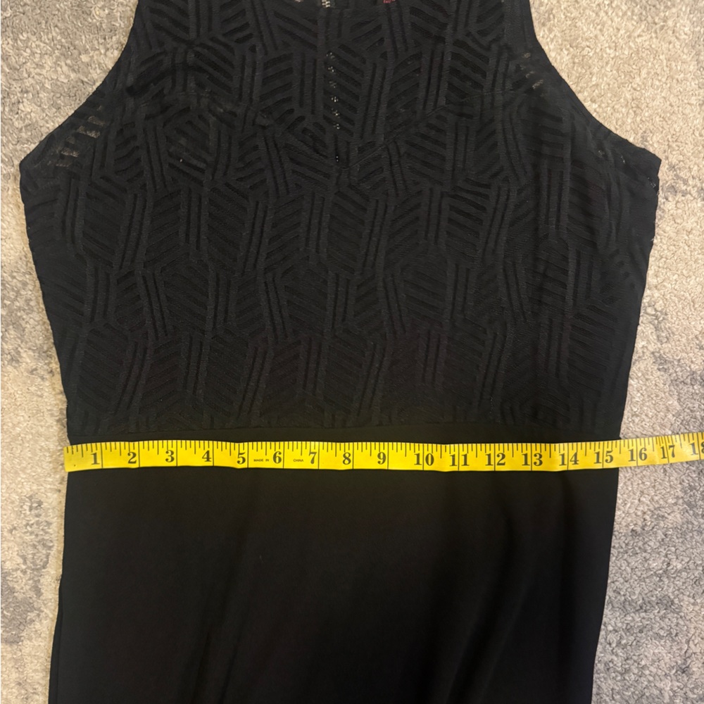 Material Girl Black Sleeveless Maxi Dress with Textured Bodice - Picture 7 of 10